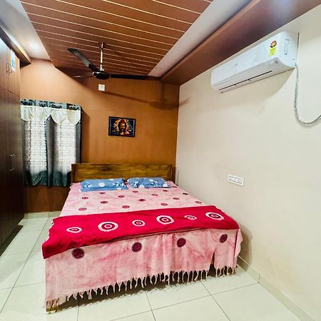 Sri Padha Vallabha Serenity Homestay Pithapuram Eksteriør billede